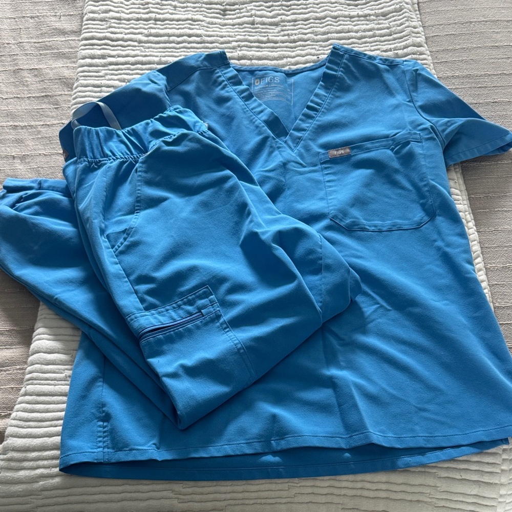 Figs Women's Blue Scrub Set